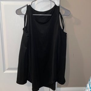 Black shoulder showing long sleeve